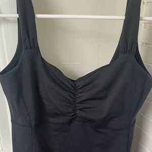 Aria Tank II - lululemon (black size 6)